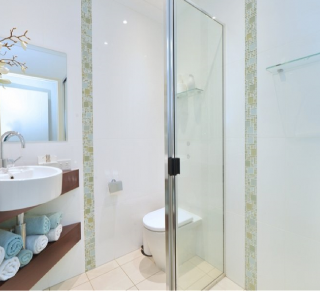 Gordonvale House - Bathroom 2